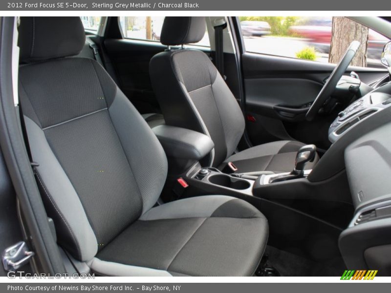 Sterling Grey Metallic / Charcoal Black 2012 Ford Focus SE 5-Door