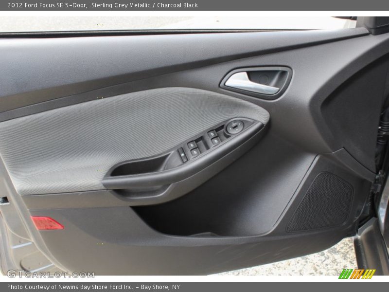 Sterling Grey Metallic / Charcoal Black 2012 Ford Focus SE 5-Door