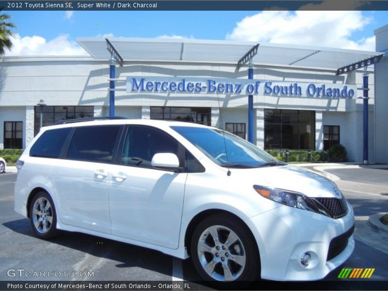 Super White / Dark Charcoal 2012 Toyota Sienna SE
