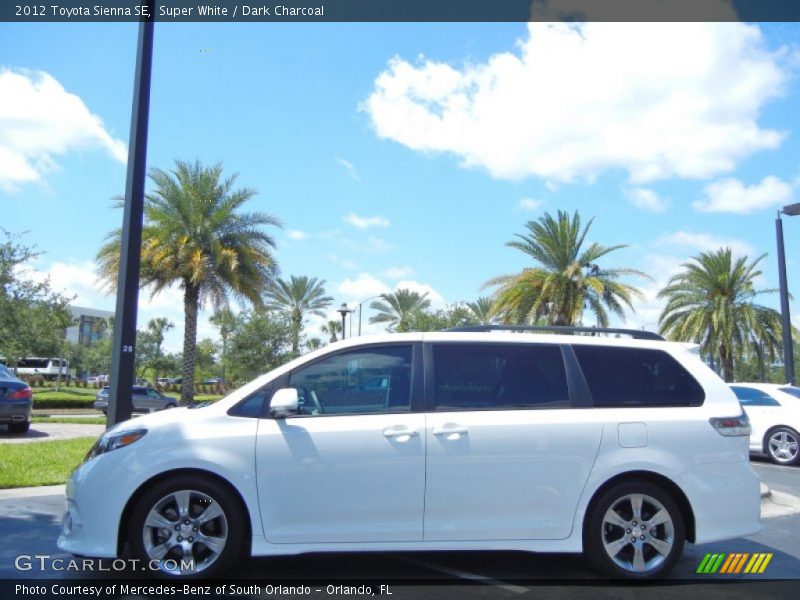 Super White / Dark Charcoal 2012 Toyota Sienna SE