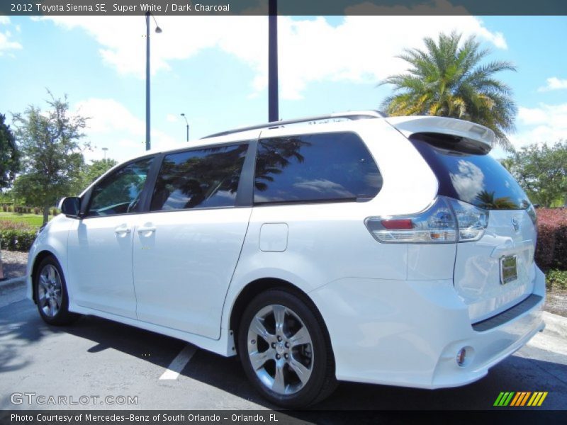 Super White / Dark Charcoal 2012 Toyota Sienna SE