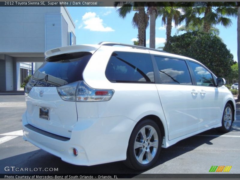 Super White / Dark Charcoal 2012 Toyota Sienna SE