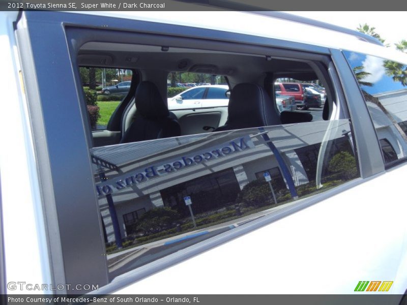 Super White / Dark Charcoal 2012 Toyota Sienna SE
