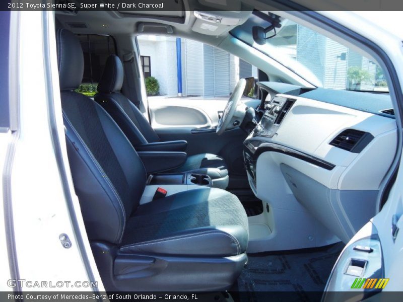 Super White / Dark Charcoal 2012 Toyota Sienna SE