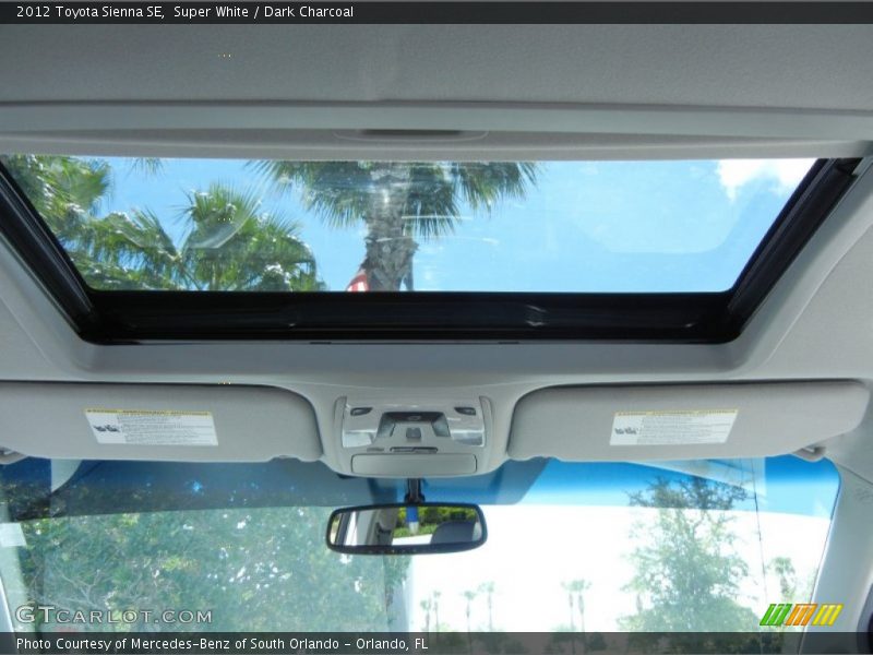 Super White / Dark Charcoal 2012 Toyota Sienna SE