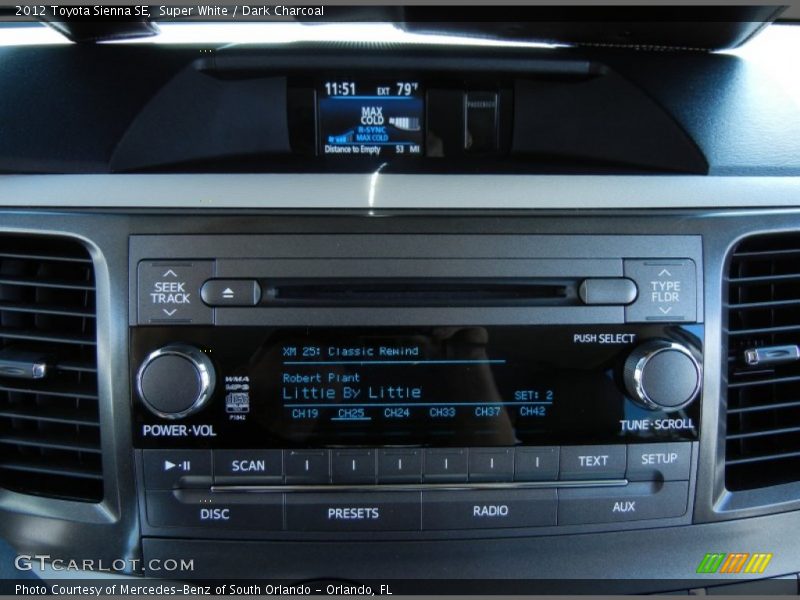 Super White / Dark Charcoal 2012 Toyota Sienna SE
