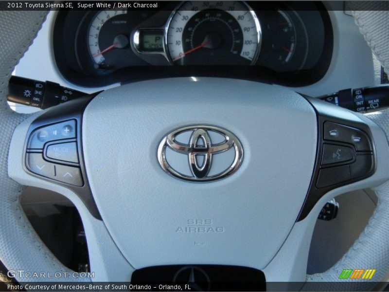 Super White / Dark Charcoal 2012 Toyota Sienna SE