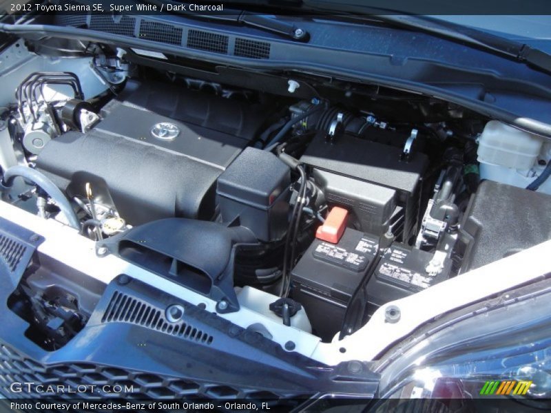 Super White / Dark Charcoal 2012 Toyota Sienna SE
