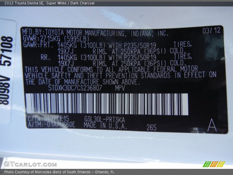 Super White / Dark Charcoal 2012 Toyota Sienna SE