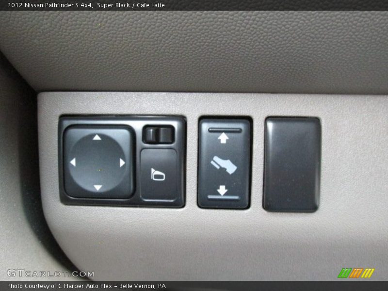 Super Black / Cafe Latte 2012 Nissan Pathfinder S 4x4