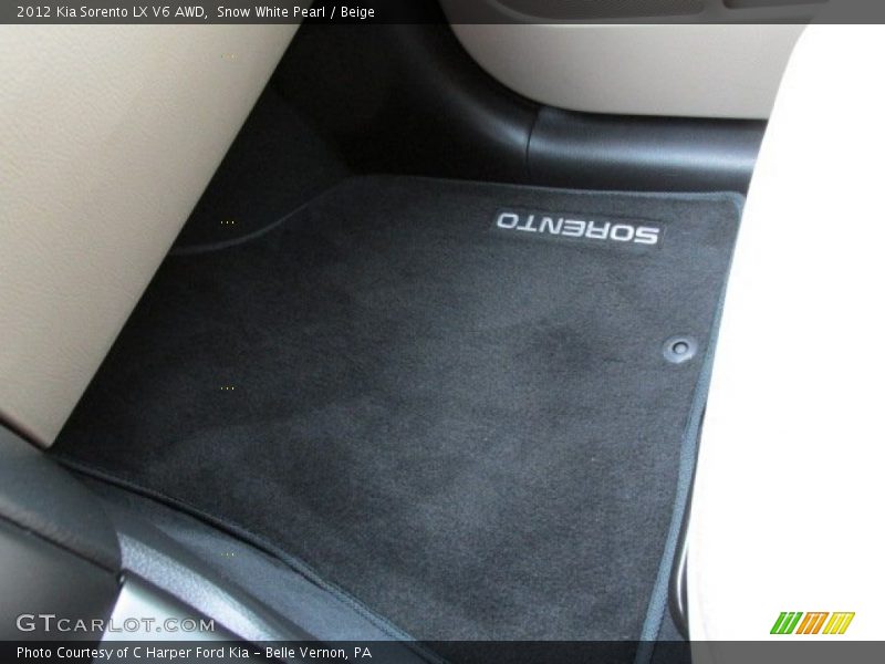Snow White Pearl / Beige 2012 Kia Sorento LX V6 AWD