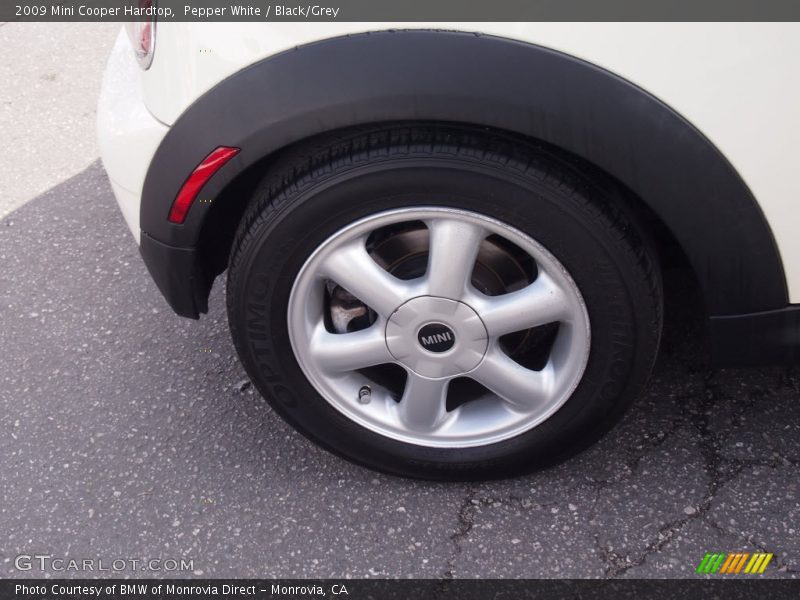 Pepper White / Black/Grey 2009 Mini Cooper Hardtop