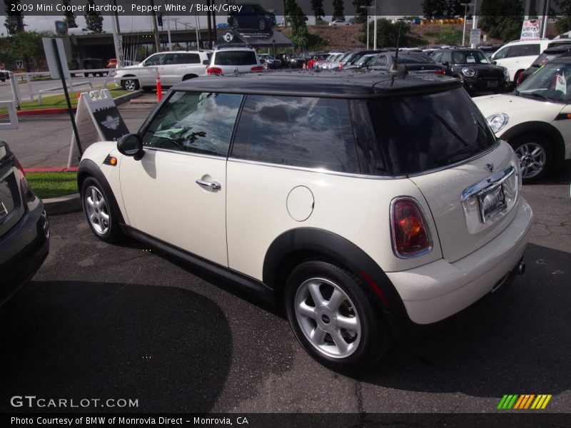 Pepper White / Black/Grey 2009 Mini Cooper Hardtop