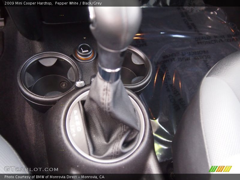 Pepper White / Black/Grey 2009 Mini Cooper Hardtop