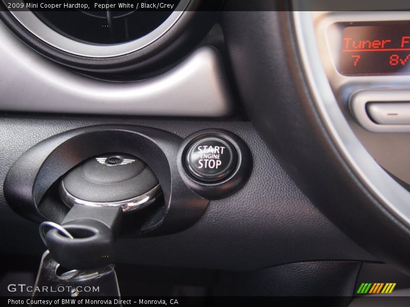 Pepper White / Black/Grey 2009 Mini Cooper Hardtop