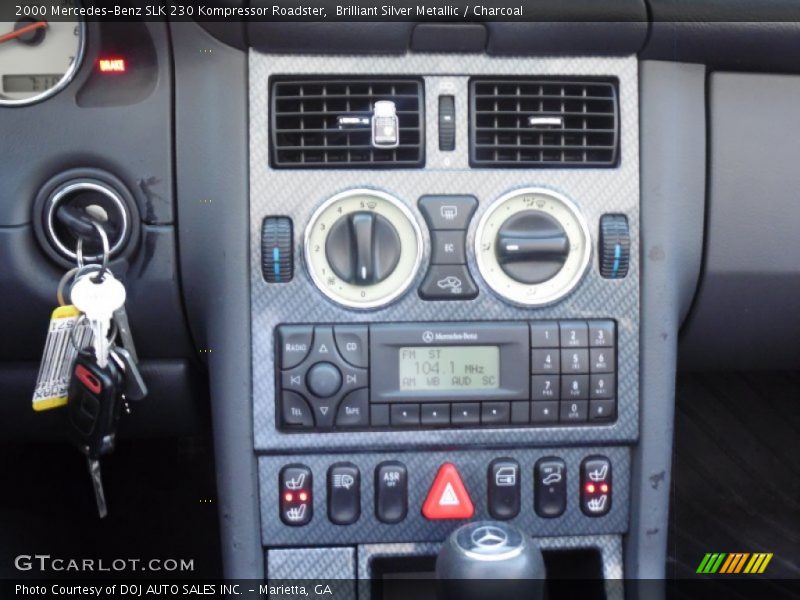 Controls of 2000 SLK 230 Kompressor Roadster