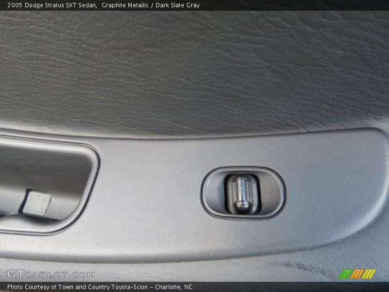 Graphite Metallic / Dark Slate Gray 2005 Dodge Stratus SXT Sedan