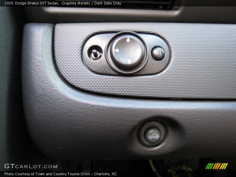 Controls of 2005 Stratus SXT Sedan