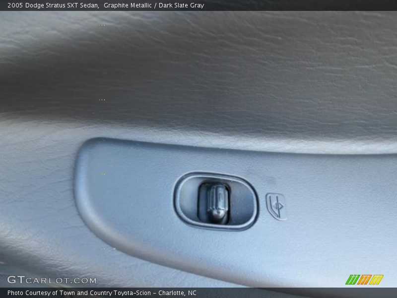 Graphite Metallic / Dark Slate Gray 2005 Dodge Stratus SXT Sedan