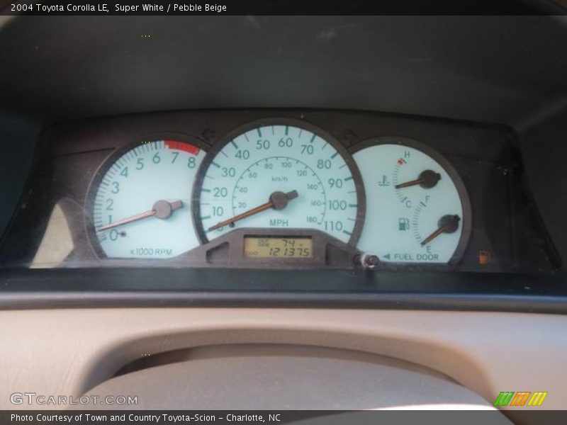 Super White / Pebble Beige 2004 Toyota Corolla LE