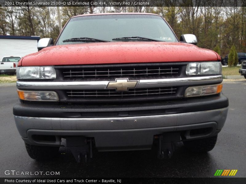 Victory Red / Graphite 2001 Chevrolet Silverado 2500HD LS Extended Cab 4x4