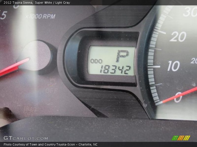 Super White / Light Gray 2012 Toyota Sienna