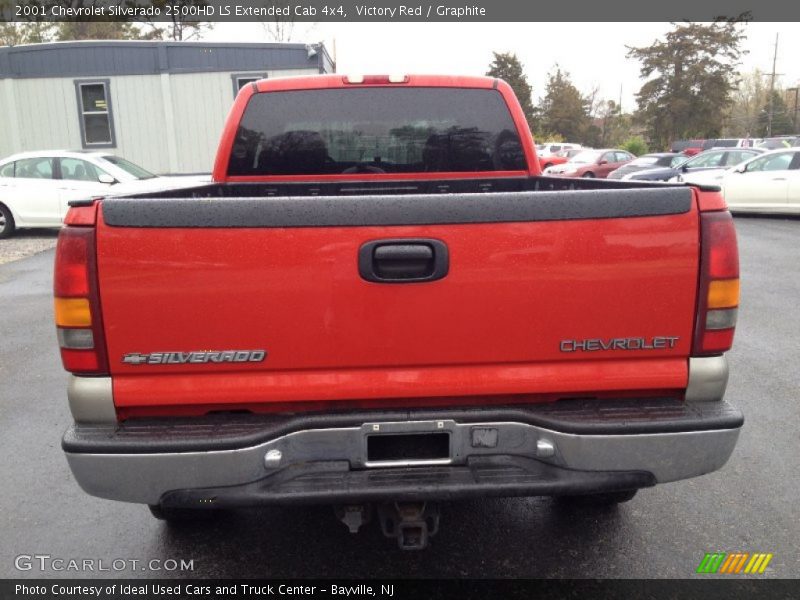 Victory Red / Graphite 2001 Chevrolet Silverado 2500HD LS Extended Cab 4x4