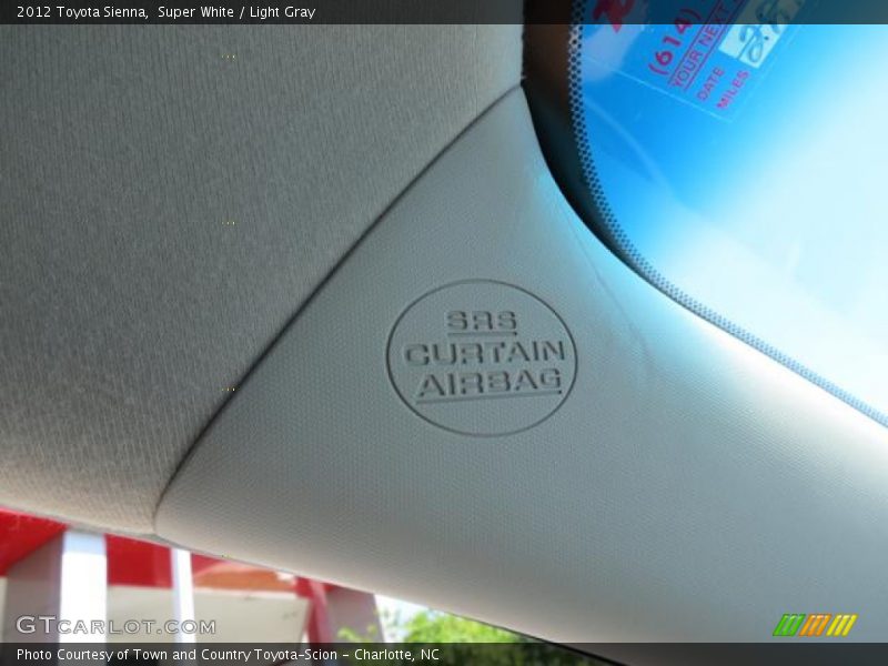 Super White / Light Gray 2012 Toyota Sienna