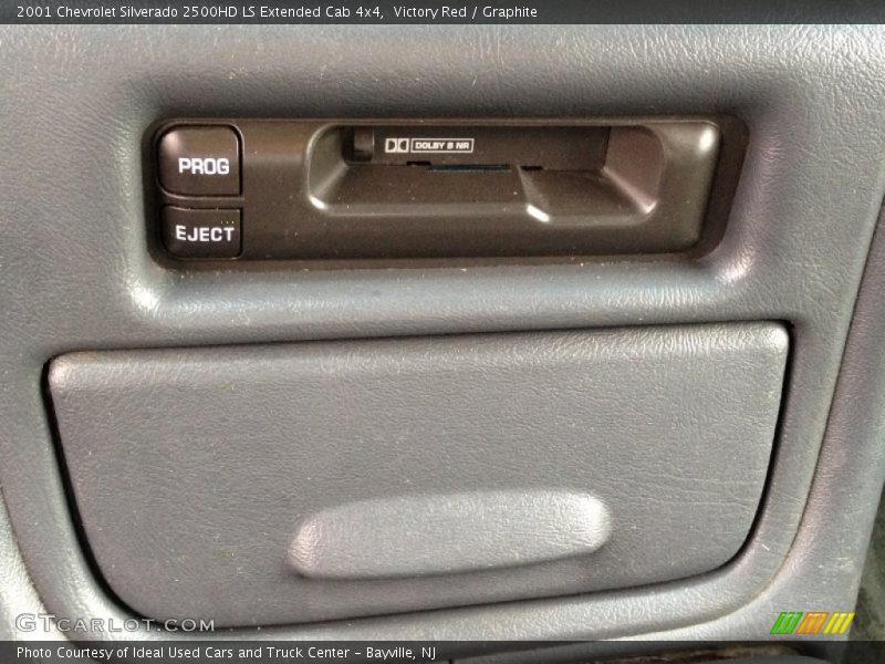 Audio System of 2001 Silverado 2500HD LS Extended Cab 4x4