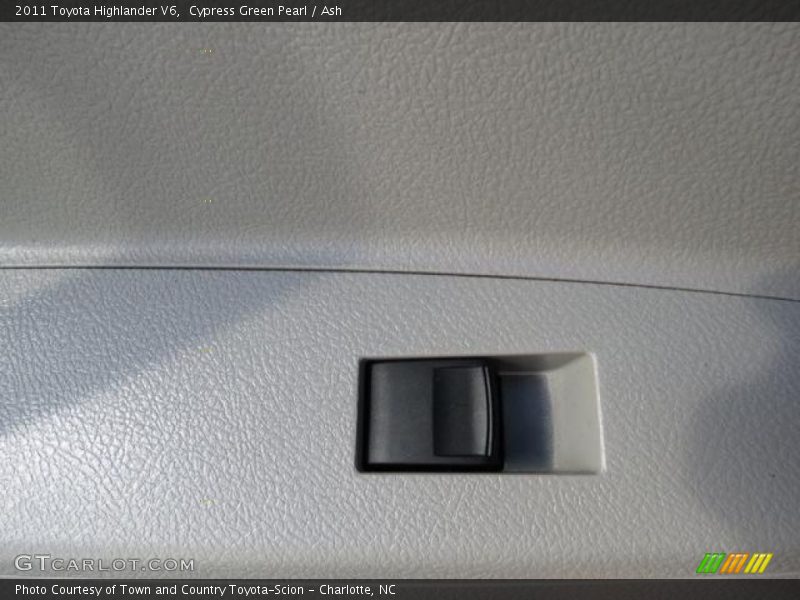 Cypress Green Pearl / Ash 2011 Toyota Highlander V6