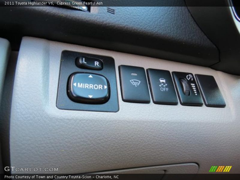 Cypress Green Pearl / Ash 2011 Toyota Highlander V6