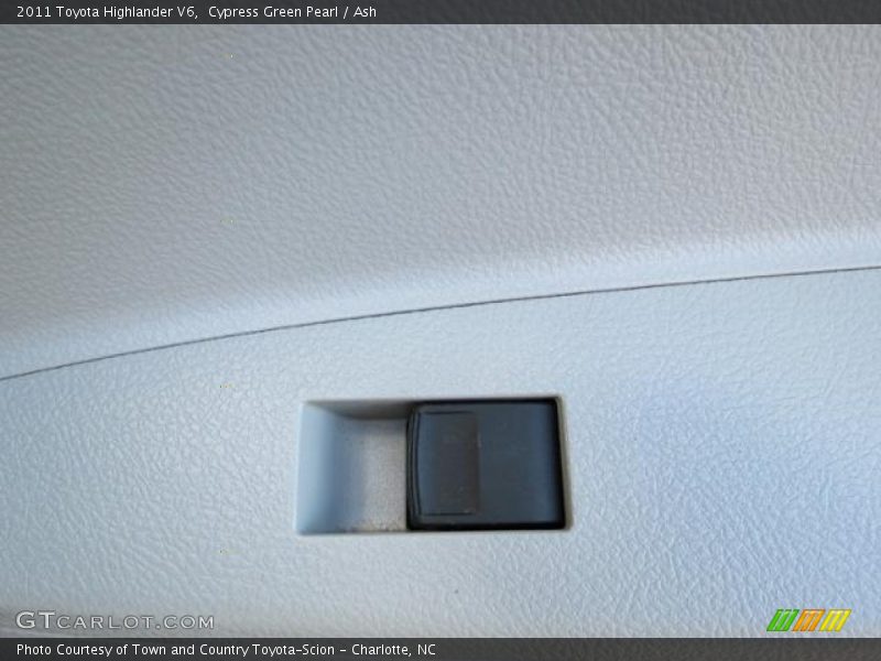 Cypress Green Pearl / Ash 2011 Toyota Highlander V6