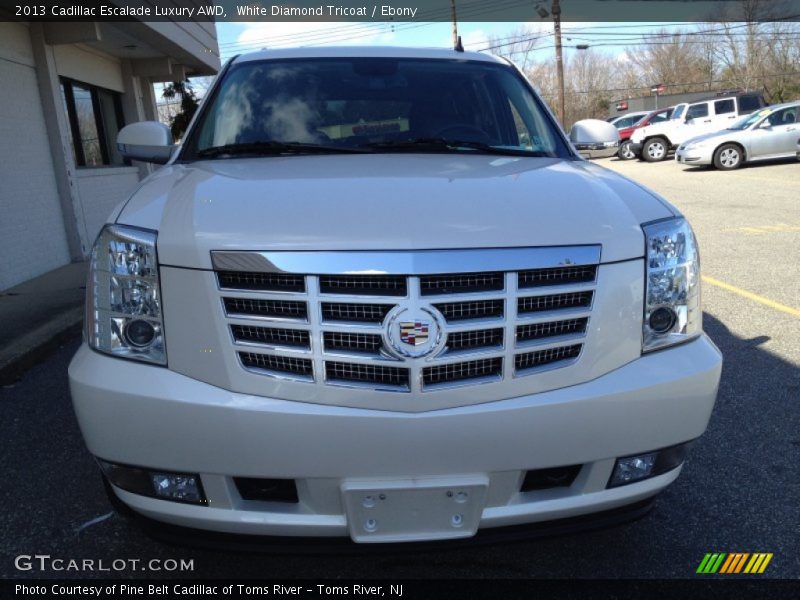 White Diamond Tricoat / Ebony 2013 Cadillac Escalade Luxury AWD