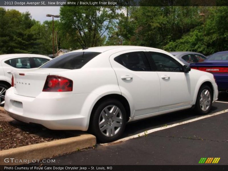 New Bright White / Black/Light Frost Beige 2013 Dodge Avenger SE