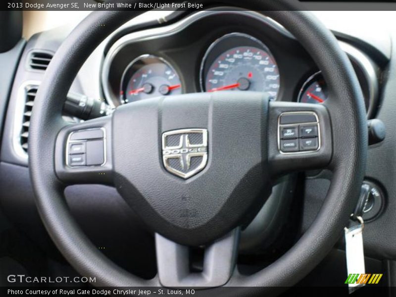 New Bright White / Black/Light Frost Beige 2013 Dodge Avenger SE
