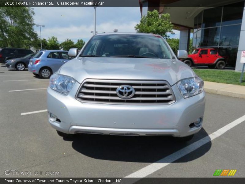 Classic Silver Metallic / Ash 2010 Toyota Highlander SE