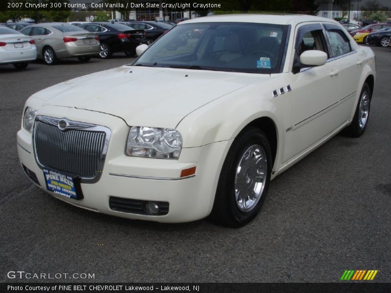 Cool Vanilla / Dark Slate Gray/Light Graystone 2007 Chrysler 300 Touring