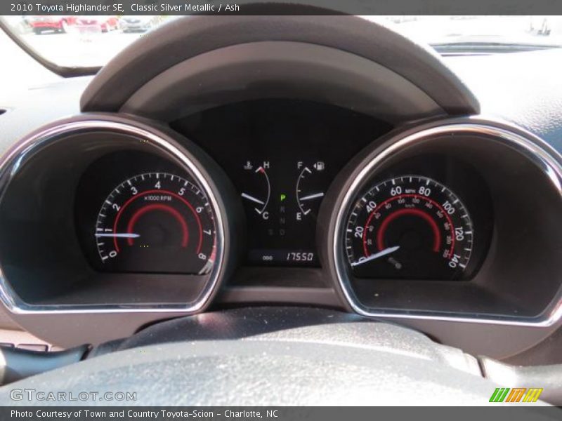 Classic Silver Metallic / Ash 2010 Toyota Highlander SE