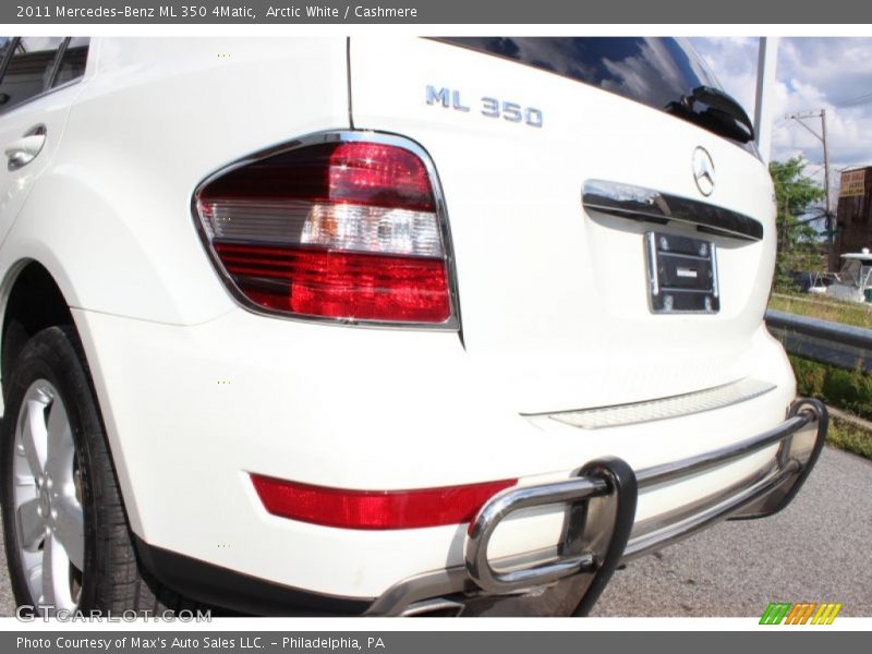 Arctic White / Cashmere 2011 Mercedes-Benz ML 350 4Matic