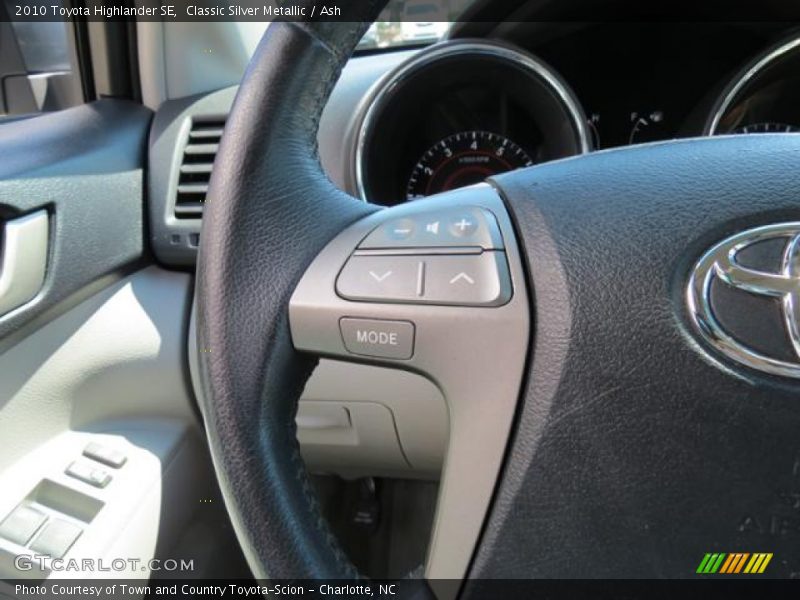 Classic Silver Metallic / Ash 2010 Toyota Highlander SE