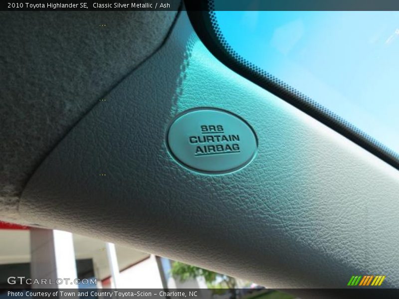 Classic Silver Metallic / Ash 2010 Toyota Highlander SE
