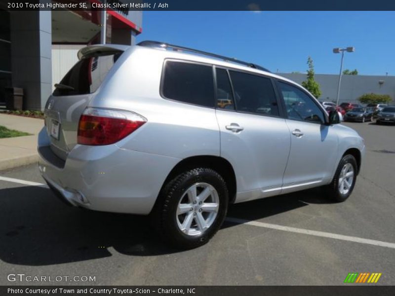 Classic Silver Metallic / Ash 2010 Toyota Highlander SE