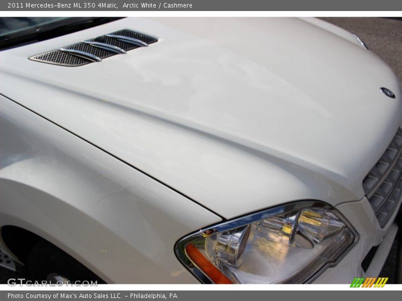 Arctic White / Cashmere 2011 Mercedes-Benz ML 350 4Matic