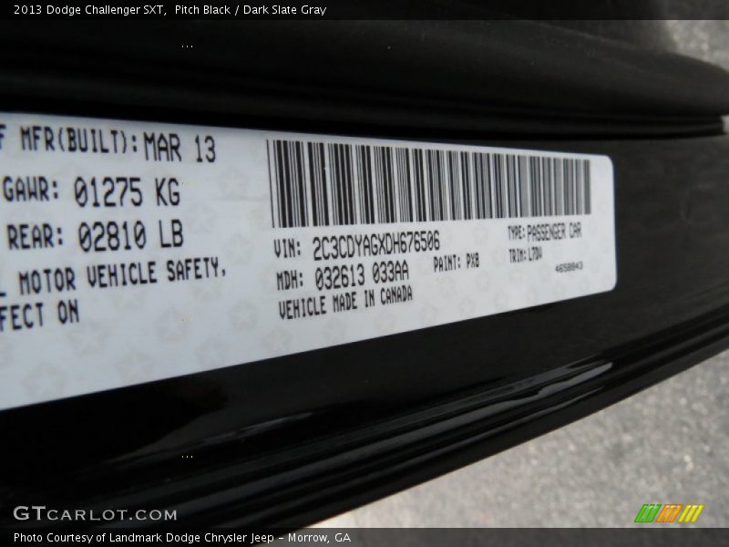 Pitch Black / Dark Slate Gray 2013 Dodge Challenger SXT