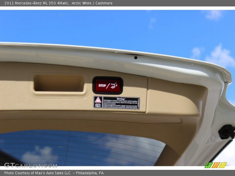 Arctic White / Cashmere 2011 Mercedes-Benz ML 350 4Matic
