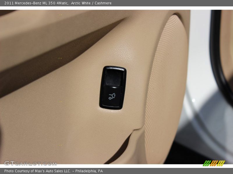 Arctic White / Cashmere 2011 Mercedes-Benz ML 350 4Matic