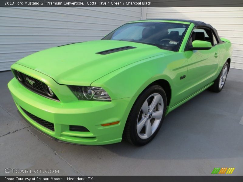 Front 3/4 View of 2013 Mustang GT Premium Convertible