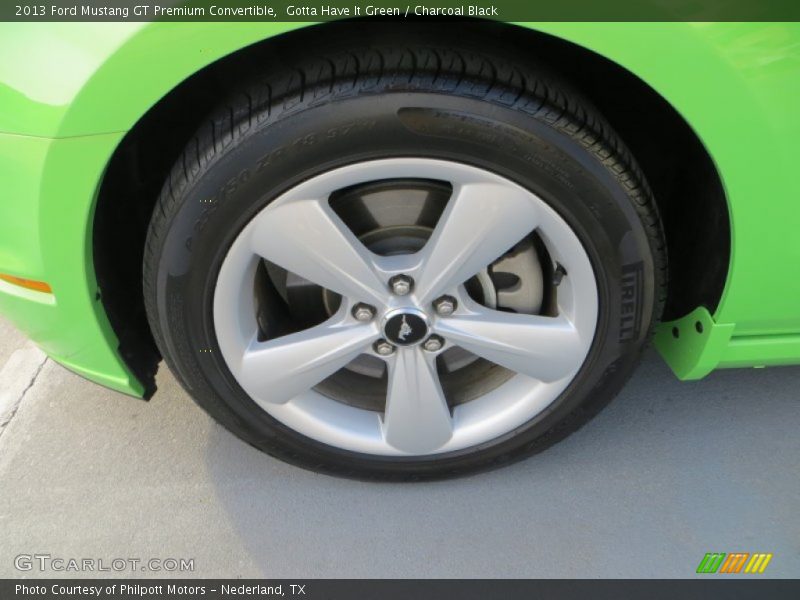  2013 Mustang GT Premium Convertible Wheel