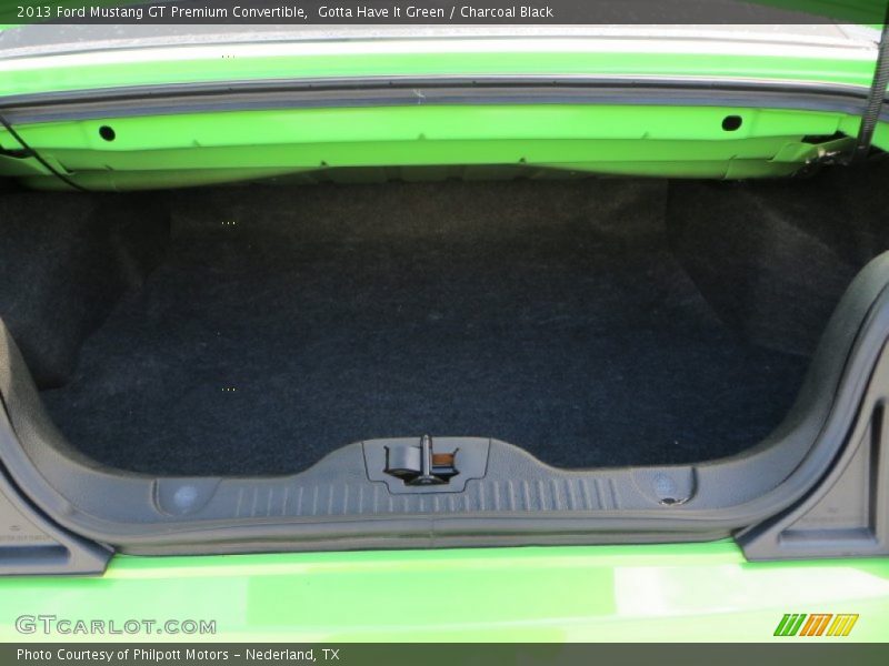  2013 Mustang GT Premium Convertible Trunk