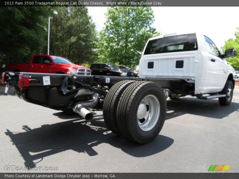 Bright White / Black/Diesel Gray 2013 Ram 3500 Tradesman Regular Cab Dually Chassis